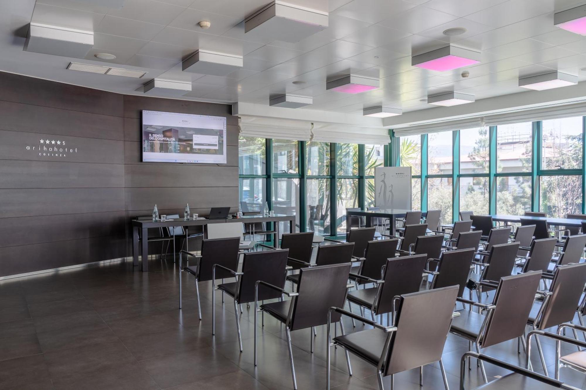 Ariha Hotel קוסנזה מראה חיצוני תמונה